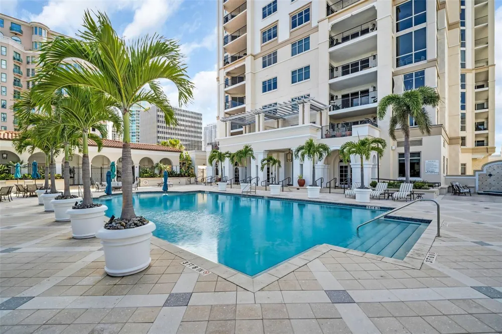 300 BEACH DRIVE NE #2604 St Petersburg, FL 33701