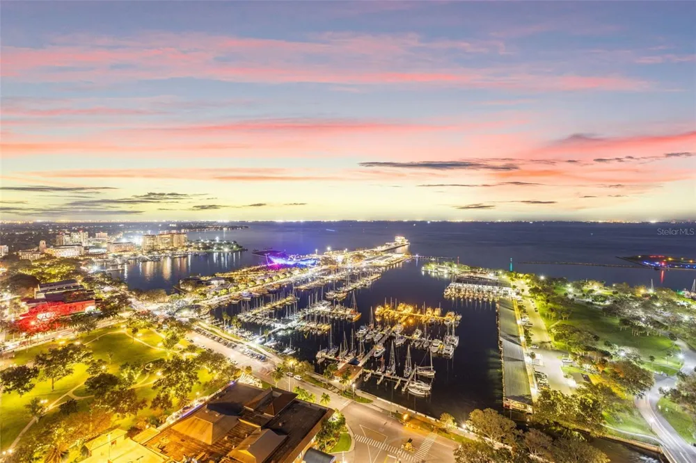 300 BEACH DRIVE NE #2604 St Petersburg, FL 33701