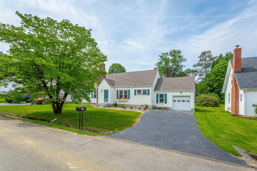 12 Orlando Drive Chattanooga, TN 37415