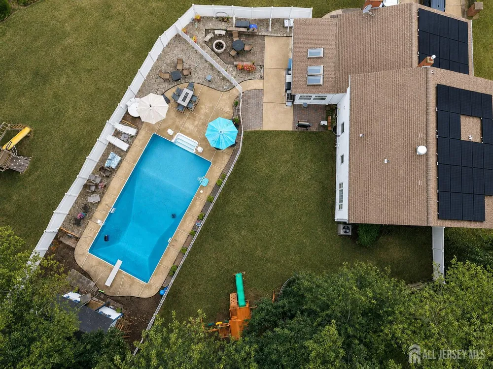 1 Macintosh Court East Brunswick, NJ 08816
