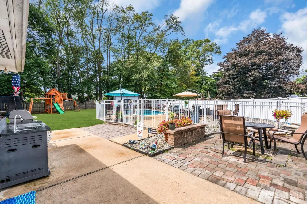 1 Macintosh Court East Brunswick, NJ 08816
