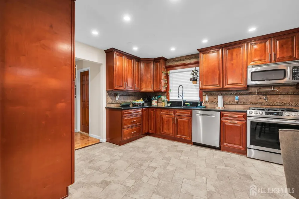 1 Macintosh Court East Brunswick, NJ 08816