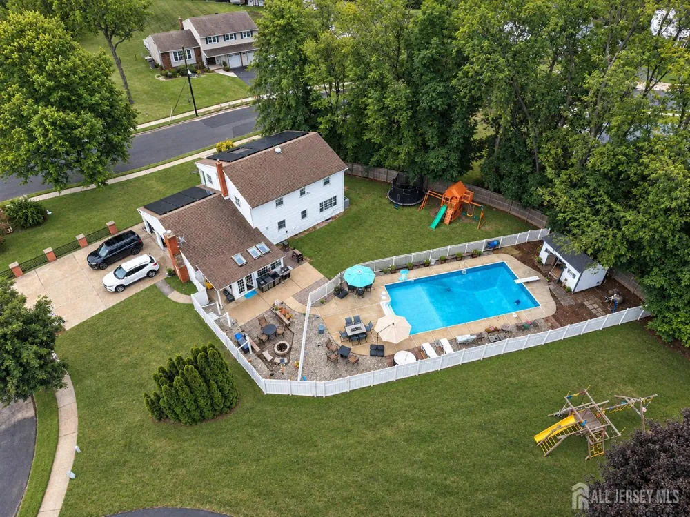 1 Macintosh Court East Brunswick, NJ 08816