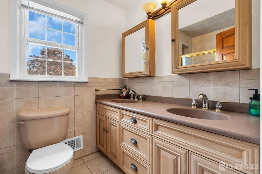 1 Macintosh Court East Brunswick, NJ 08816