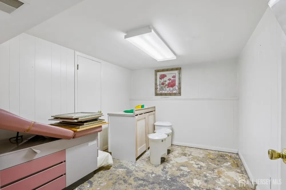 1005 Green Street Iselin, NJ 08830