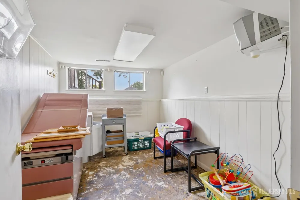 1005 Green Street Iselin, NJ 08830