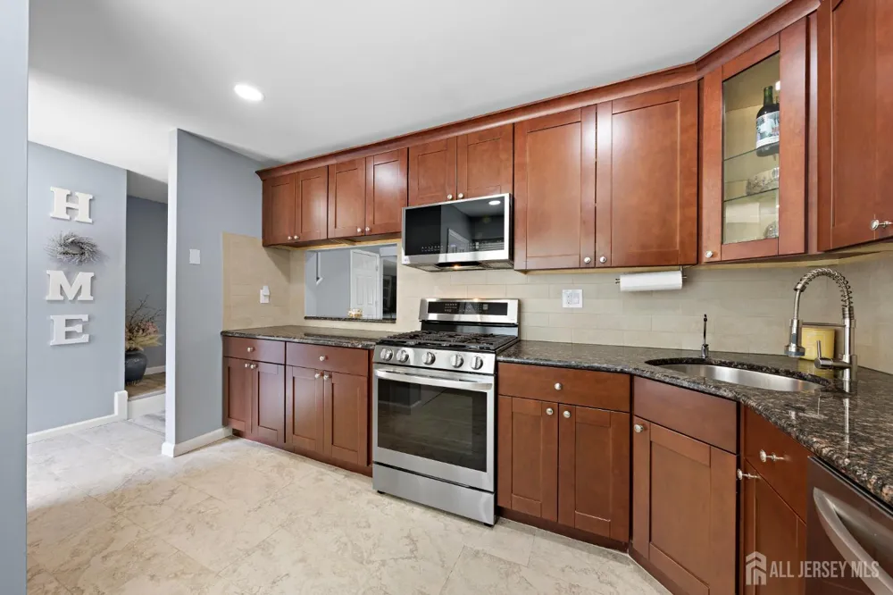 344 Constitution Circle North Brunswick, NJ 08902