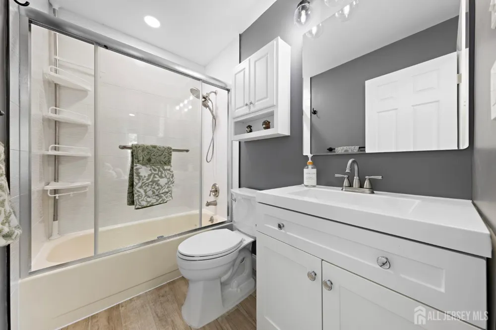 344 Constitution Circle North Brunswick, NJ 08902