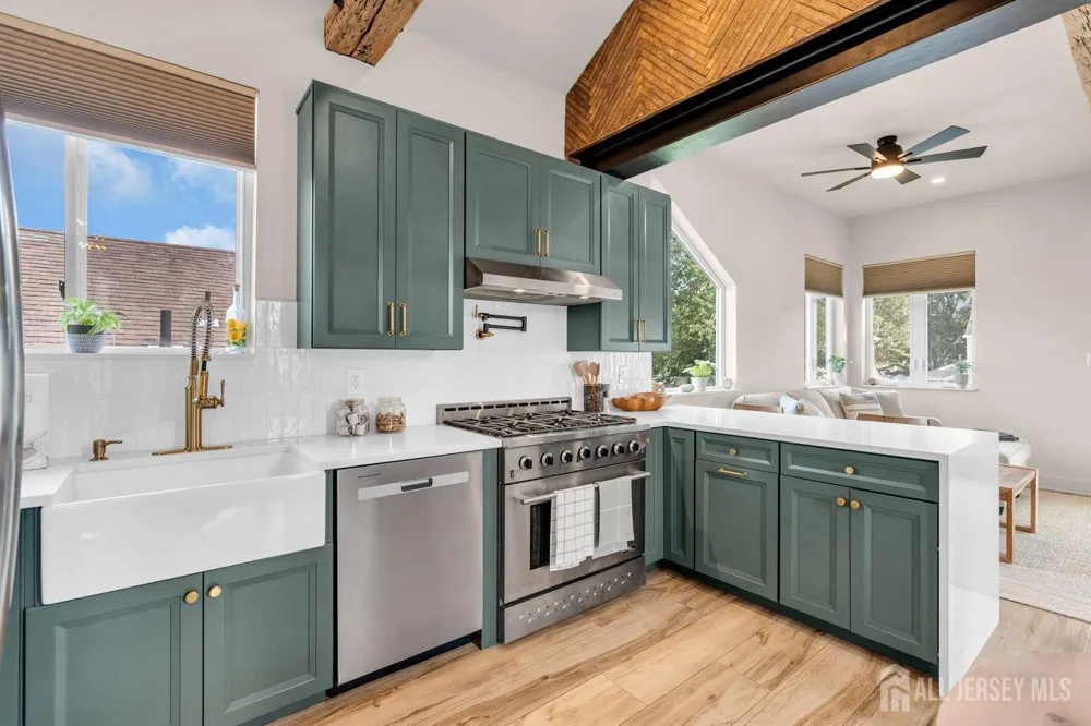 532 Lorillard Avenue Union Beach, NJ 07735