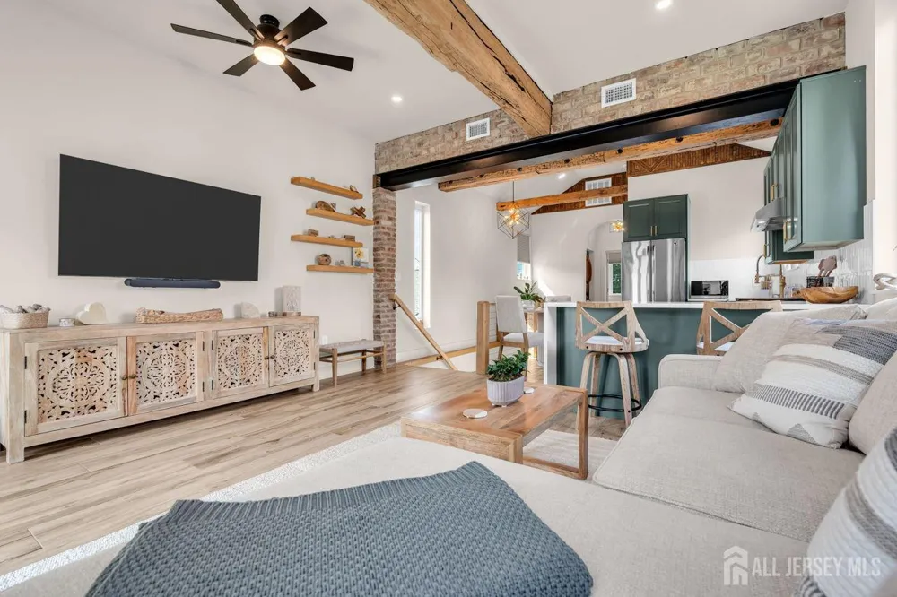 532 Lorillard Avenue Union Beach, NJ 07735