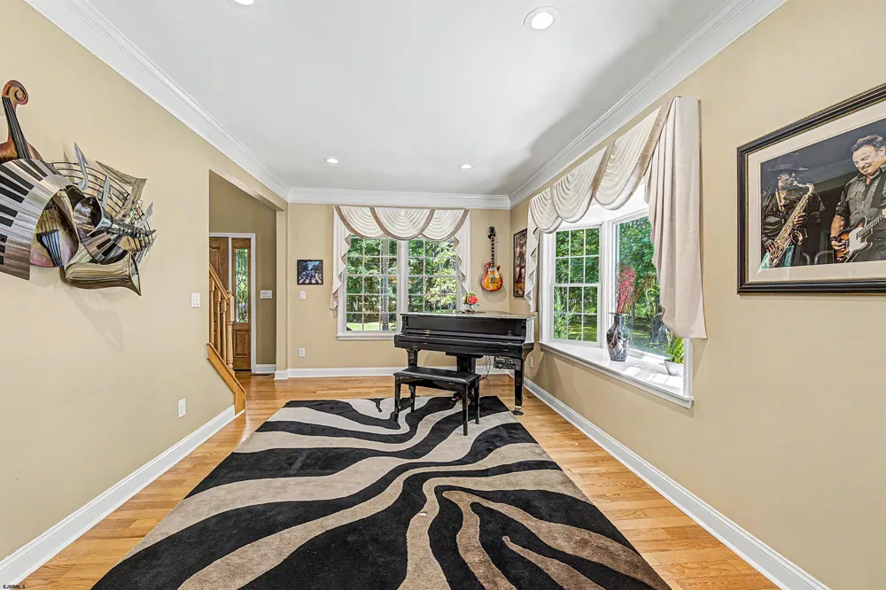 6232 Cypress Mays Landing, NJ 08330