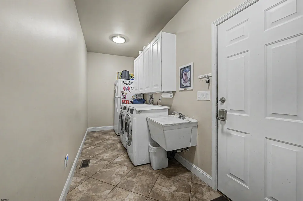 6232 Cypress Mays Landing, NJ 08330