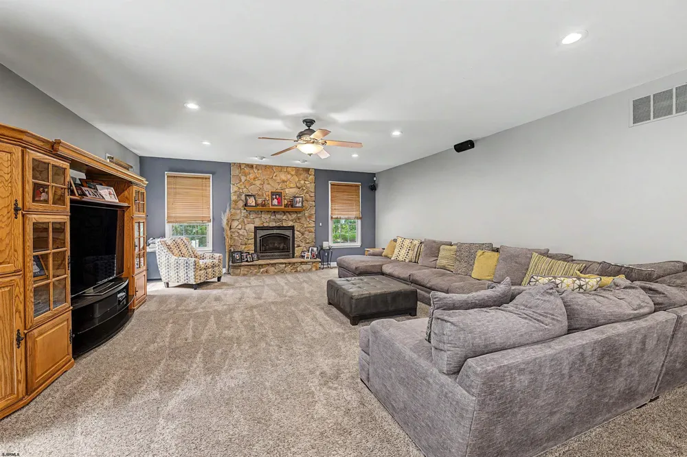 6232 Cypress Mays Landing, NJ 08330