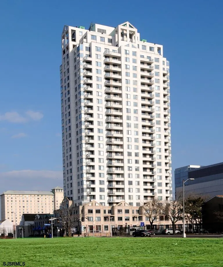 526 Pacific Ave Atlantic City, NJ 08401