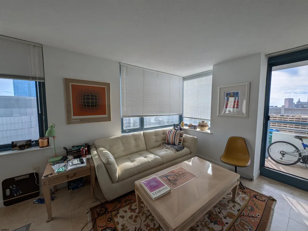 526 Pacific Ave Atlantic City, NJ 08401