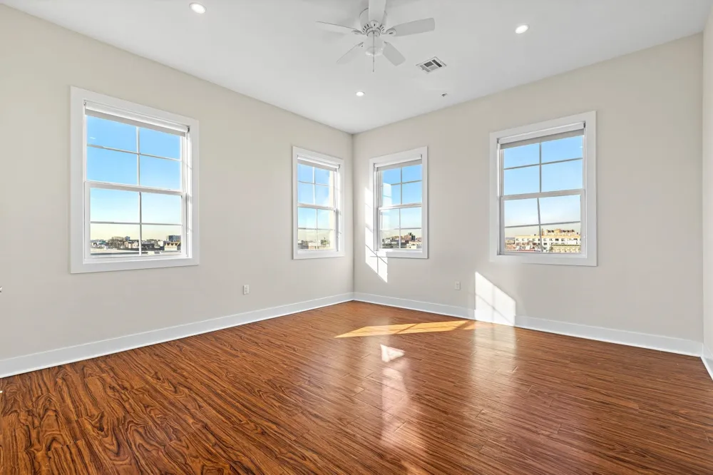 6200 HUDSON AVE West New York, NJ 07093