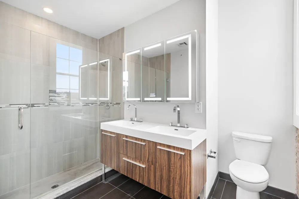 6200 HUDSON AVE West New York, NJ 07093
