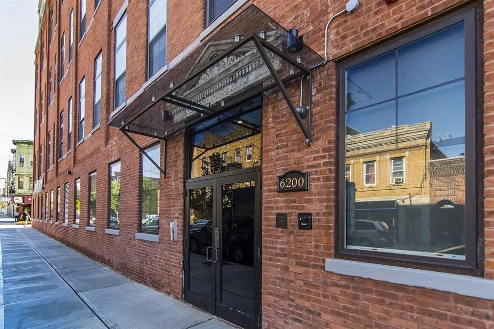 6200 HUDSON AVE West New York, NJ 07093