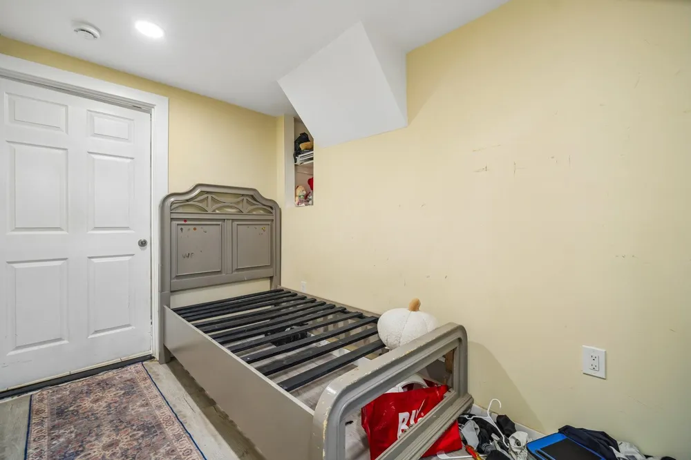 181 W 4TH ST Bayonne, NJ 07002