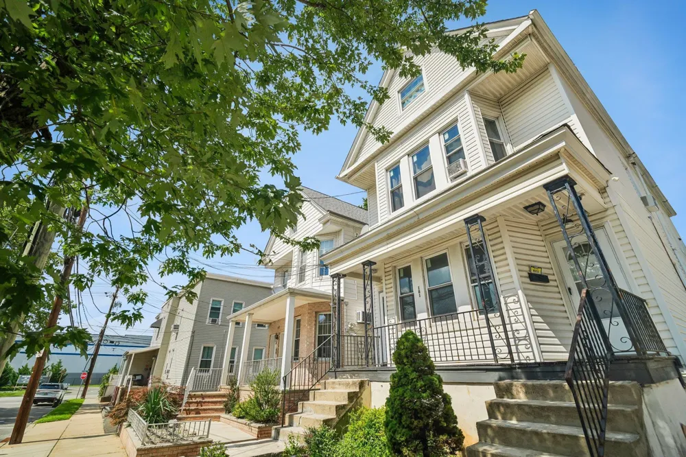 181 W 4TH ST Bayonne, NJ 07002