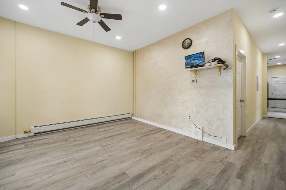 181 W 4TH ST Bayonne, NJ 07002