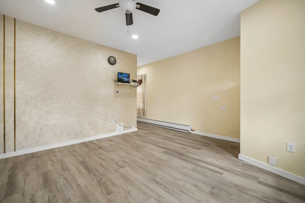 181 W 4TH ST Bayonne, NJ 07002