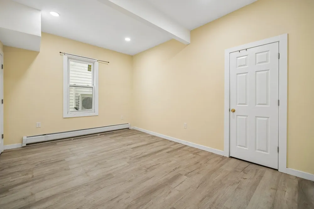 181 W 4TH ST Bayonne, NJ 07002