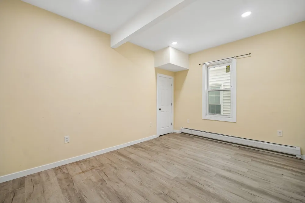 181 W 4TH ST Bayonne, NJ 07002
