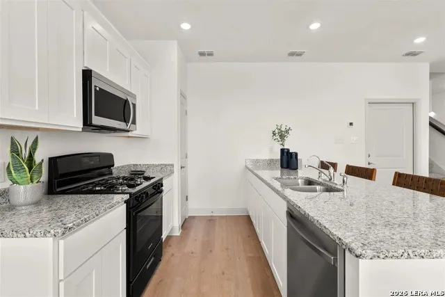 5714 QUARTZ TER San Antonio, TX 78222