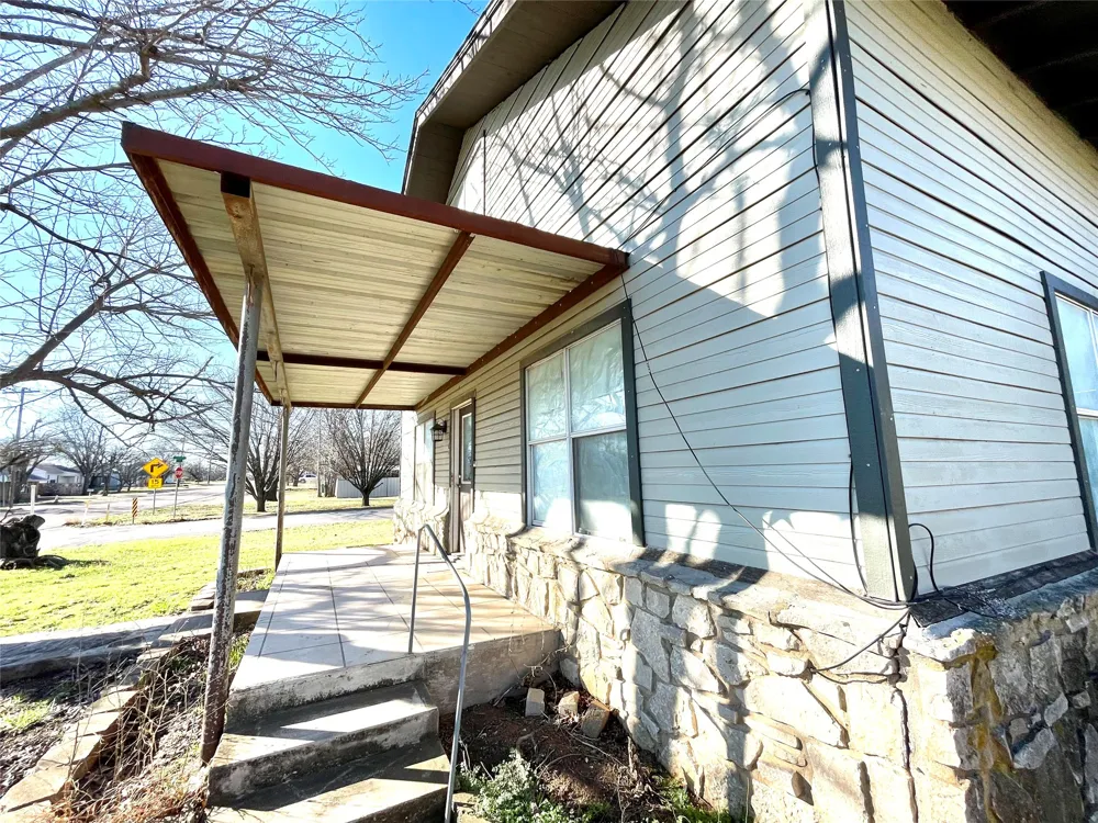 209 Bowie Street Jacksboro, TX 76458