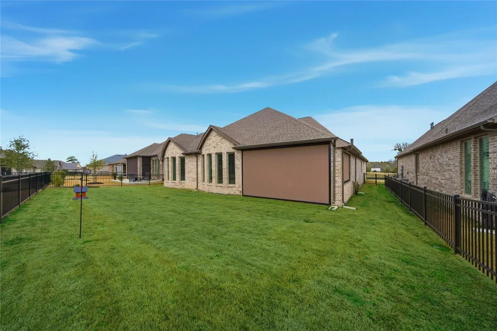 10131 Lehman Drive Willis, TX 77318