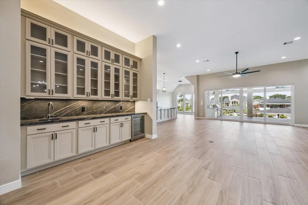 620 Appia Drive Kemah, TX 77565