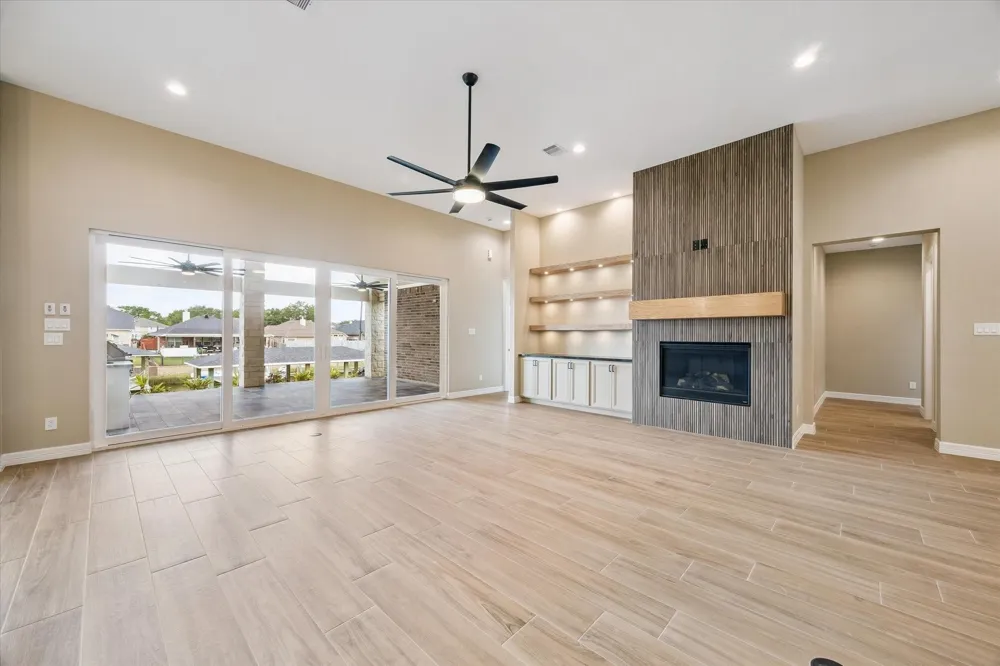 620 Appia Drive Kemah, TX 77565