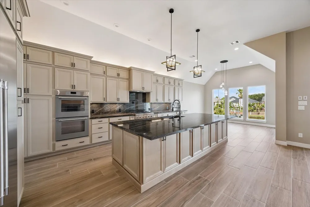 620 Appia Drive Kemah, TX 77565