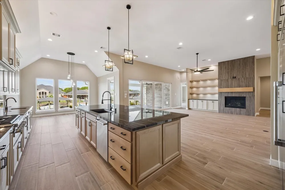 620 Appia Drive Kemah, TX 77565