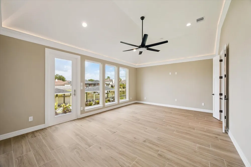 620 Appia Drive Kemah, TX 77565