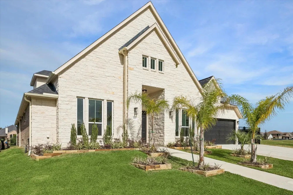 620 Appia Drive Kemah, TX 77565