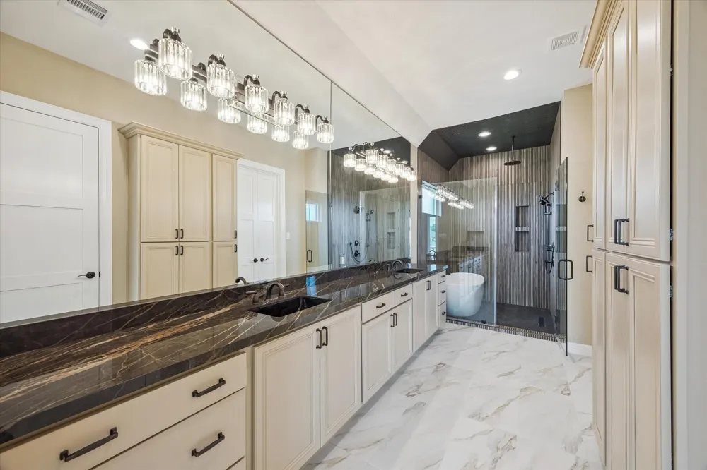 620 Appia Drive Kemah, TX 77565