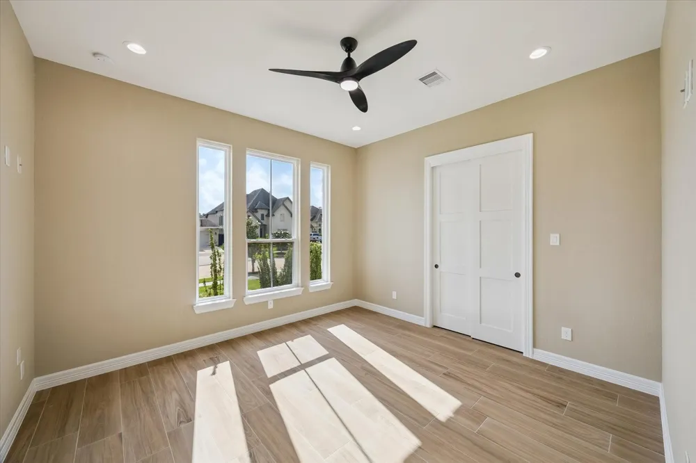 620 Appia Drive Kemah, TX 77565