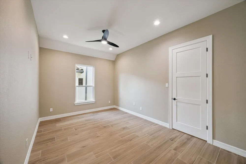 620 Appia Drive Kemah, TX 77565
