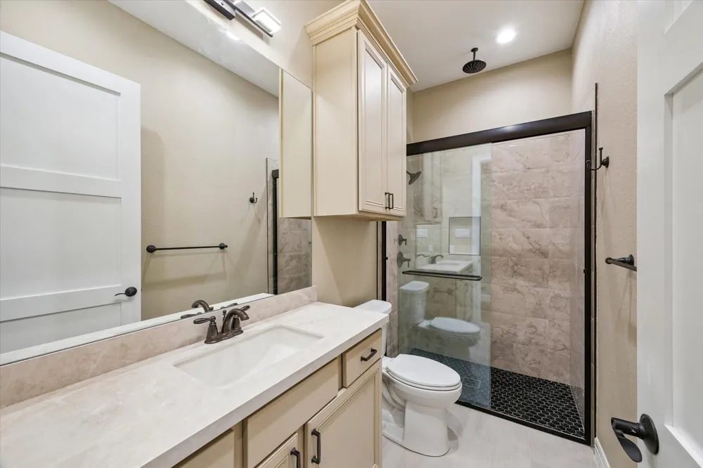620 Appia Drive Kemah, TX 77565