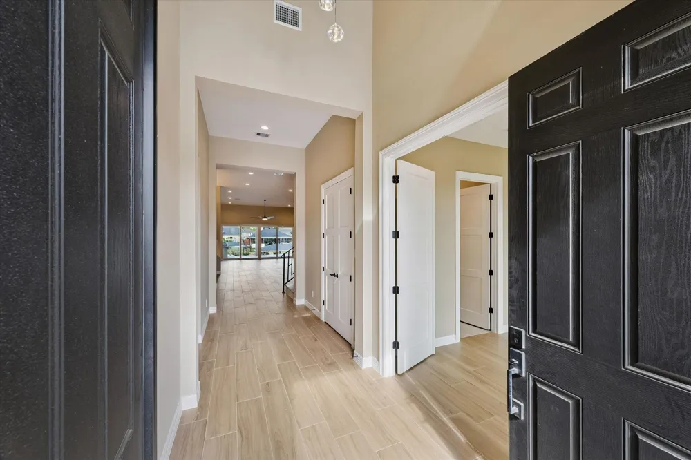 620 Appia Drive Kemah, TX 77565
