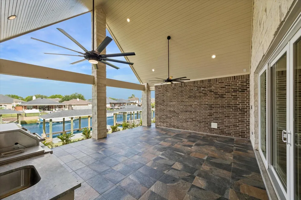 620 Appia Drive Kemah, TX 77565