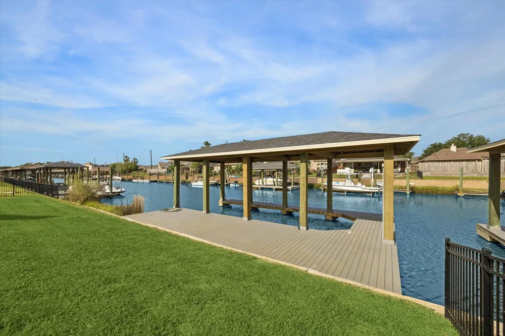 620 Appia Drive Kemah, TX 77565