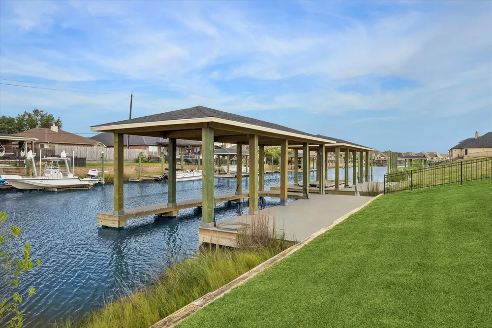 620 Appia Drive Kemah, TX 77565