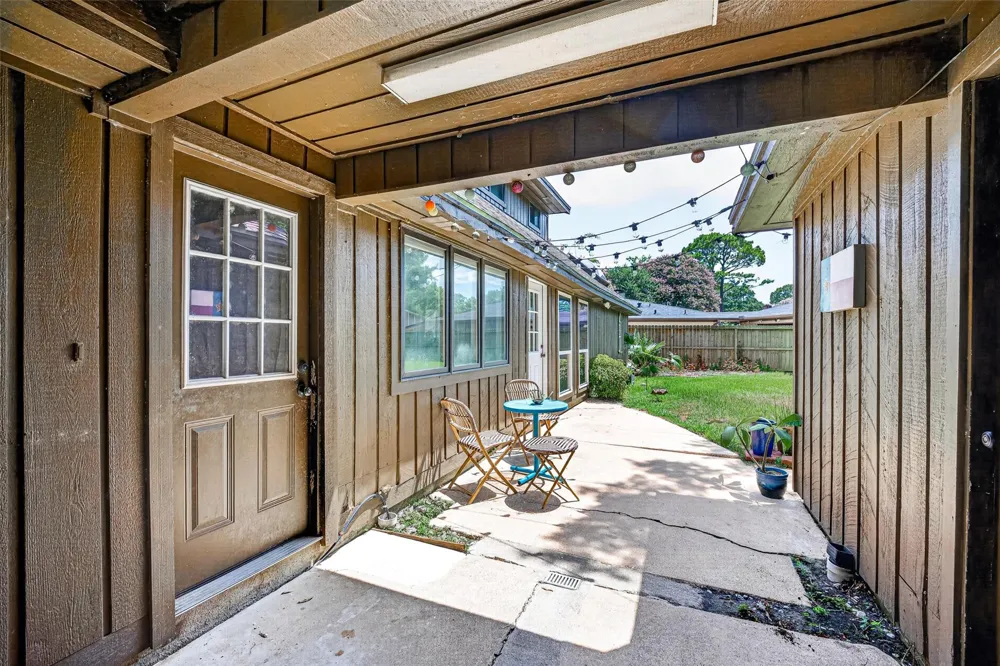 4114 Willow Hill Drive Seabrook, TX 77586