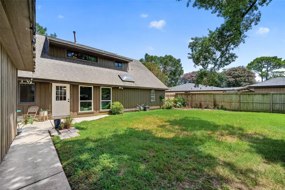 4114 Willow Hill Drive Seabrook, TX 77586