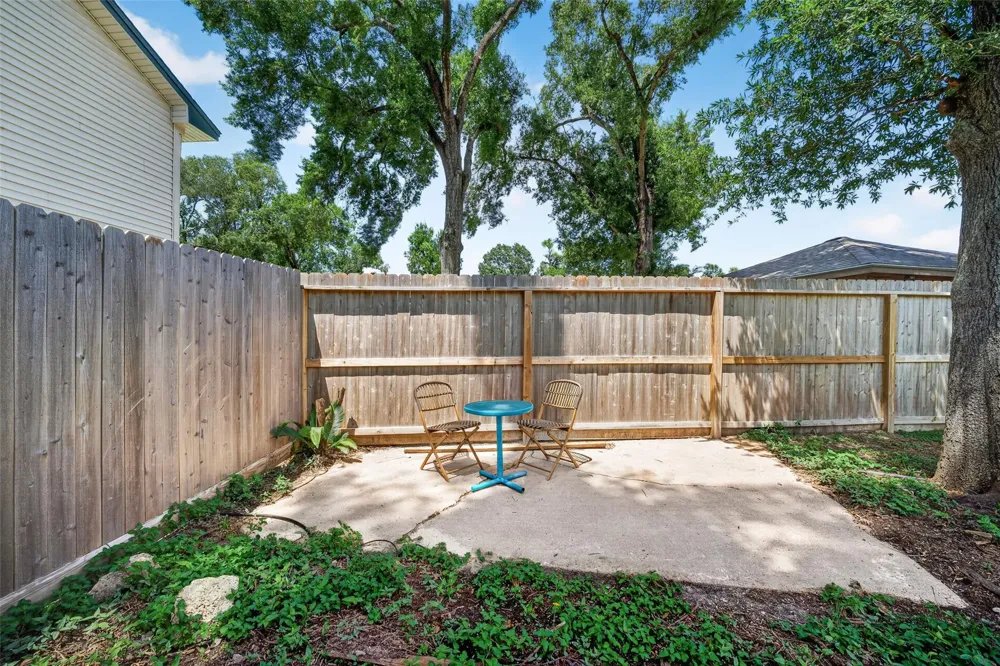 4114 Willow Hill Drive Seabrook, TX 77586