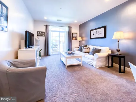 300 W ELM STREET #2331
