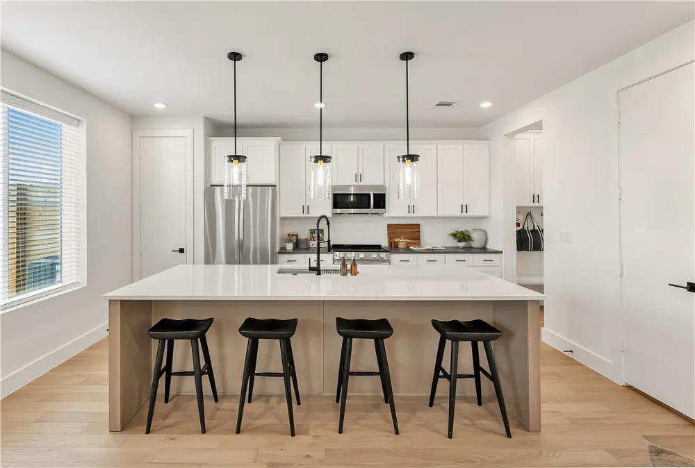 2914 Shepherd #1303 College Station, TX 77840